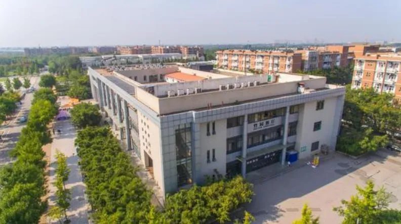 西电拟清退33名失联超期博士生，在校学生对此是何态度？