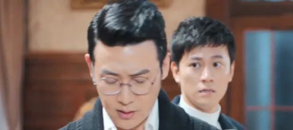 《天衣无缝》秦守仁的身份是什么？资历群其实就是秦守仁