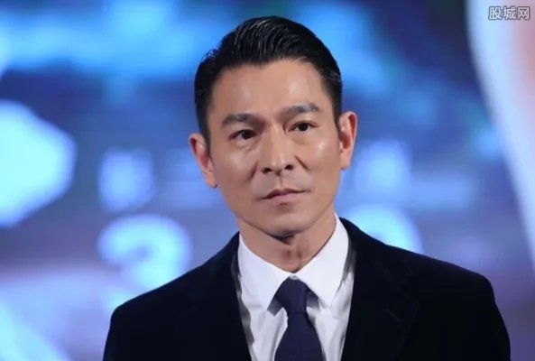 刘德华盘骨撕裂伤多严重 刘德华已出院回家休养