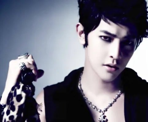 汪东城疑公布恋情的女朋友是谁？