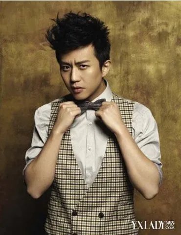 片】邓超晒被家暴照片网友：娘娘终于出手了