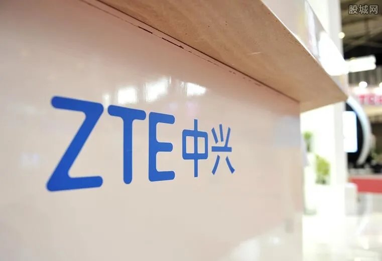 中兴可折叠手机 新机配置参数售价值得买吗