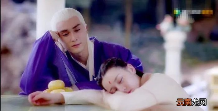 几十万岁东华跟白滚滚抢糖狐狸 东华白滚滚番外