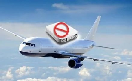 哪个航班上充电宝自燃，致飞机延误两小时？