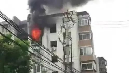 北京南十里居爆炸情况严重吗?