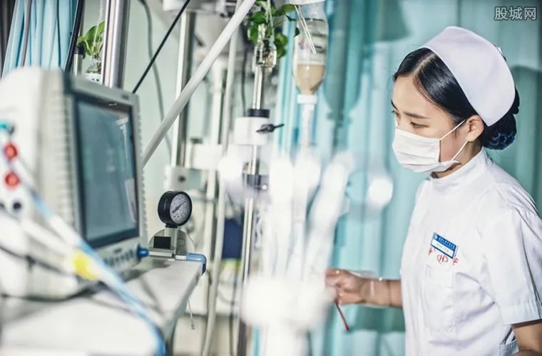 全球日增确诊超22万例 美国今日新增确诊人数