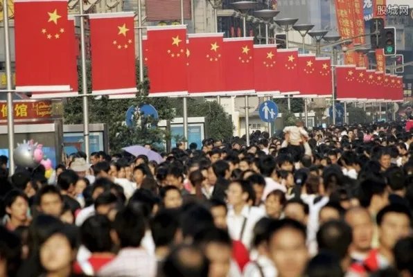 空间站核心舱亮相 神秘面纱曝光展中国经济之强大