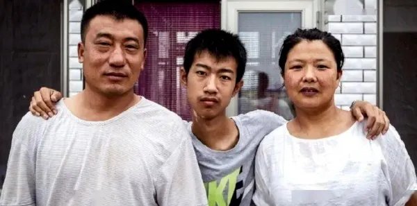 庞贝病男孩被重点高校录取，他是怎么做到的？