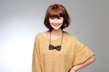 湖南卫视智勇大冲关女主持人 回应不穿内裤真相