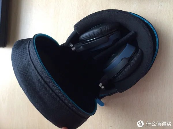 无线头戴耳机的科学选购 篇二：Bose 耳罩式 与 贴耳式 无线耳机的对比