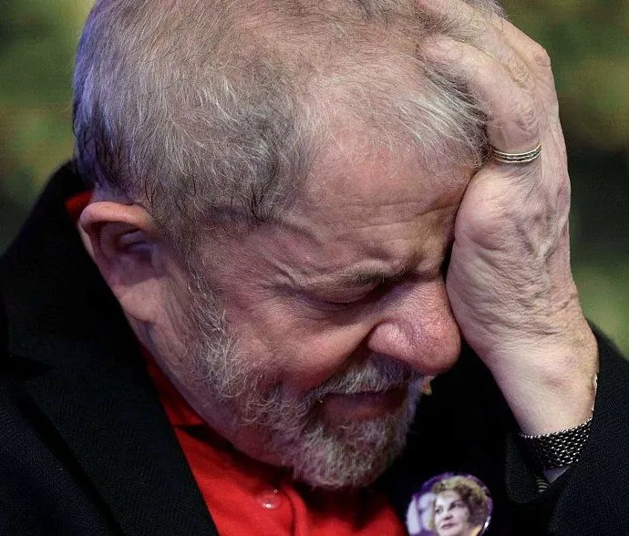 巴西前总统被要求多少小时内服刑？