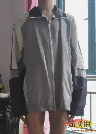 大奶&小内亮瞎双眼！细数校服的32种奇葩穿法