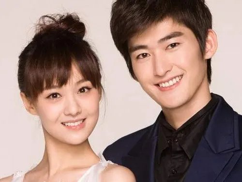 郑爽疑与张恒分手，网友直呼：翰爽在一起！两人重归于好的可能性有多大？