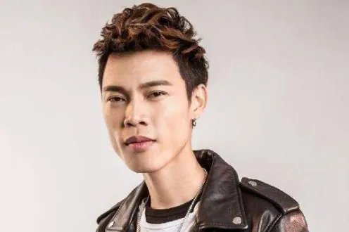 为何青春过得好似烂泥什么歌名