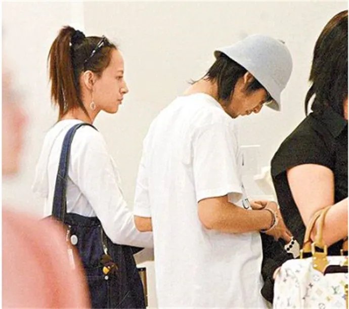 陈柏霖女友现任是谁 和gina怎么分的