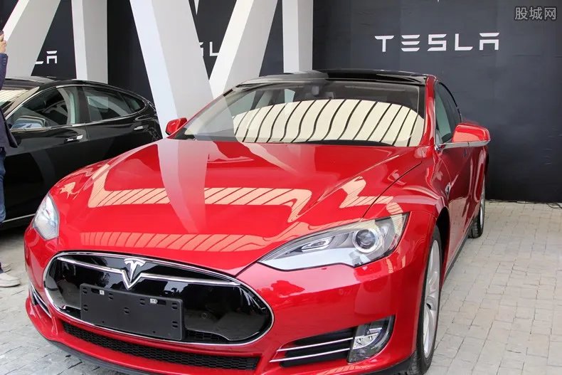 特斯拉疑暂停放行 天津海关这样说官方尚未回应