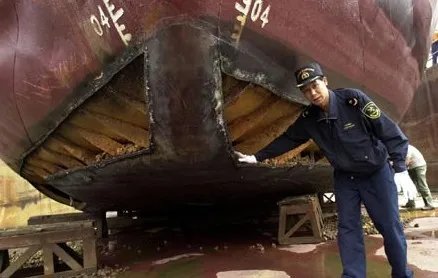 固体废物走私入境案值多少钱？