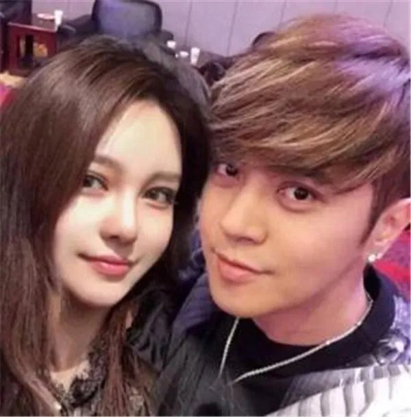 周扬青被说买假包炫富遭嘲讽 周扬青怎么那么有钱做什么的资产818