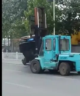 驾驶叉车疯狂撞人事件发生在哪里?