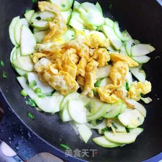 西葫芦炒鸡蛋