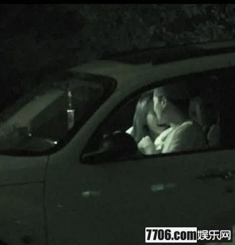 吴绮莉被曝与男星车震 车震门照片曝光（图）