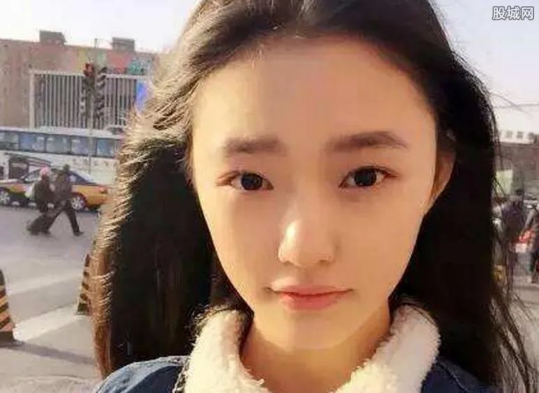 林允夏日写真大片造型百变 不得不说的林允黑历史