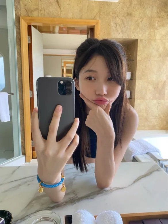 纤细腰枝却有惊人上围！日本人气美女小仓优香美图！