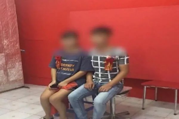 逃犯自首求先领证结婚，该名逃犯有什么违法行为？