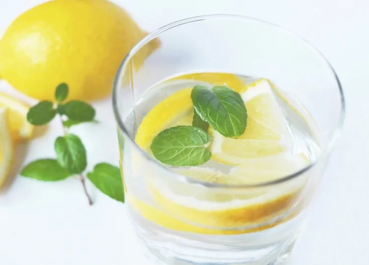 柠檬水的功效与作用