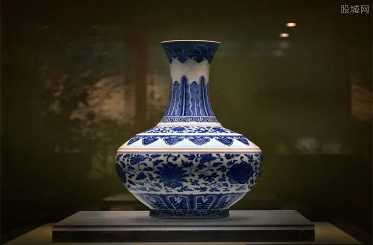 杭州海关截获文物 谎称是在景德镇路边小店买来的