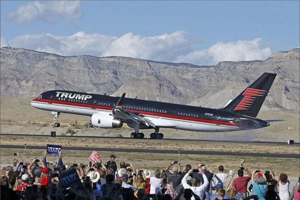 特朗普所乘专机险撞机 特朗普撞机事故原因是什么