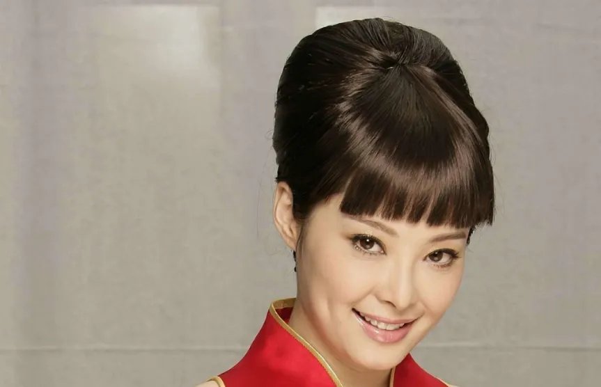 袁立力挺董卿是怎么回事？