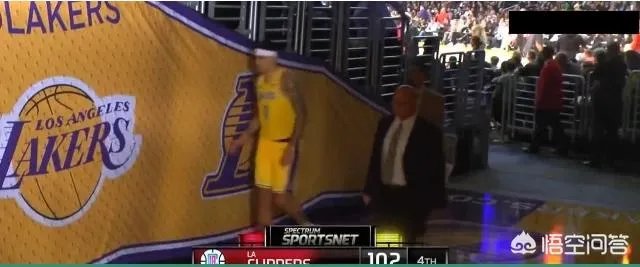 詹姆斯今天仅出场31分钟,湖人是否已放弃本赛季进入季后赛的可能?