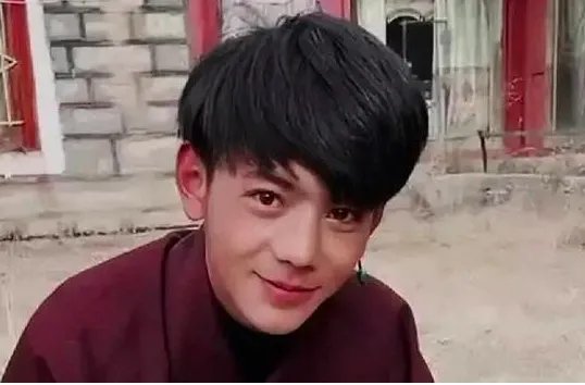 全国各地都在邀请丁真，四川日报如何回应？