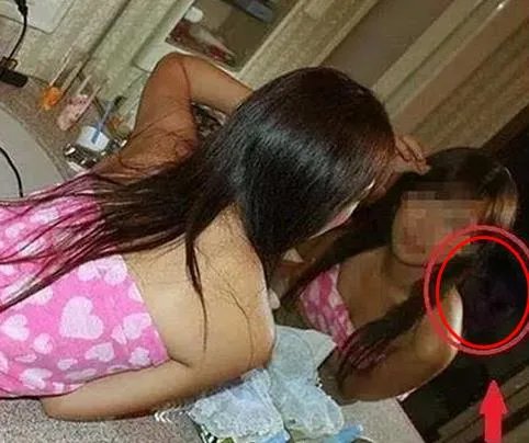 女子旅馆睡前拍照 看到诡异一幕（有图有真相）