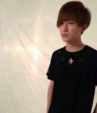 李宏毅跳咆哮很帅获赞 李宏毅短发照片公开