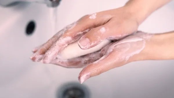 天津新增14例本土确诊 疫情期间市民如何做好居家防护