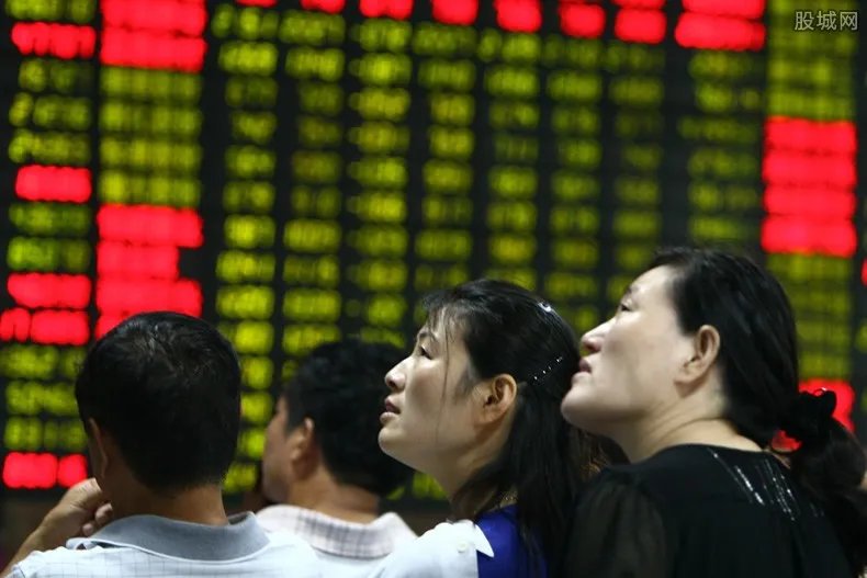 康美药业市场禁入 实控人马兴田许冬瑾遭重罚