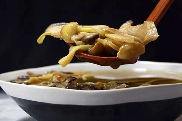 松茸菌的功效与作用及食用方法