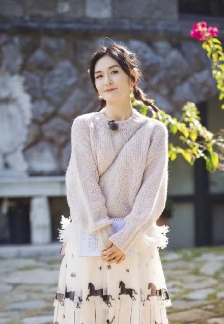 谢娜疑怀二胎是怎么回事 谢娜疑怀二胎是什么情况