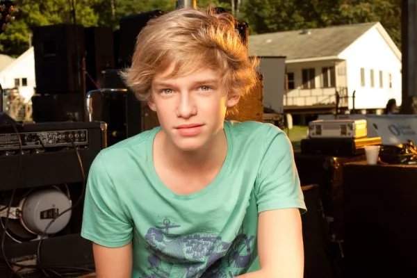 介绍几个欧美正太啊（歌手）