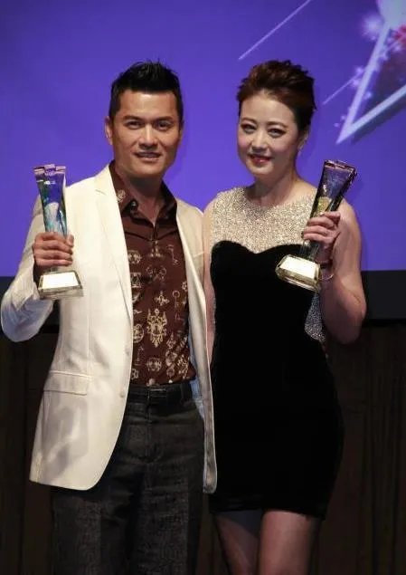 游鸿明周海媚什么时候结婚的 周海媚的老公是游鸿明吗