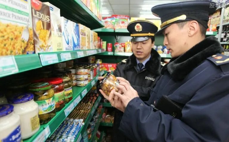 揭秘职业打假人 月收入过万遭网友吐槽暴利行业