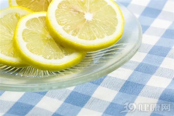 青柠檬和黄柠檬的区别是什么