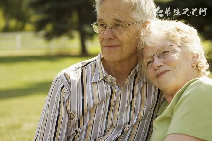 男子镶金牙检测不含金，将医院诉上法院索赔7.2万