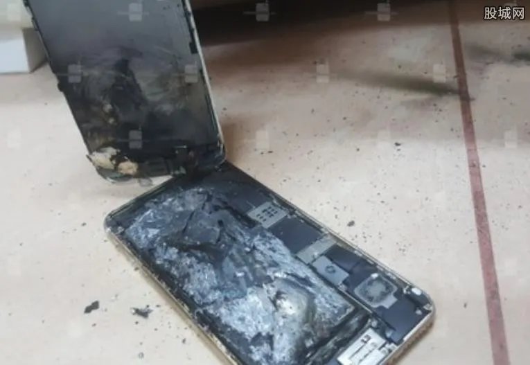 苹果6S起火爆炸 突然起火爆炸现场火花四射