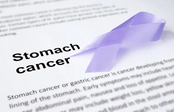 吾恩确诊癌症！不想年纪轻轻得胃癌，这六类人要小心！