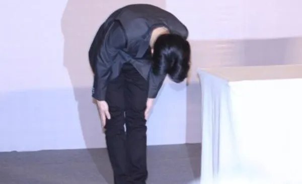 道歉的英语怎么说