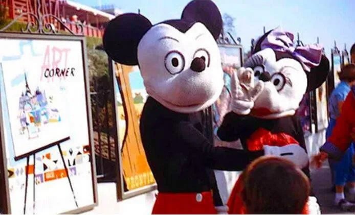 被遗弃的迪士尼乐园恐怖照片 废弃迪士尼恐怖传说灵异事件