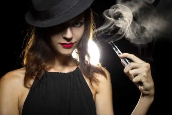 建议禁止向未成年人销售电子烟，你支持这一建议吗？